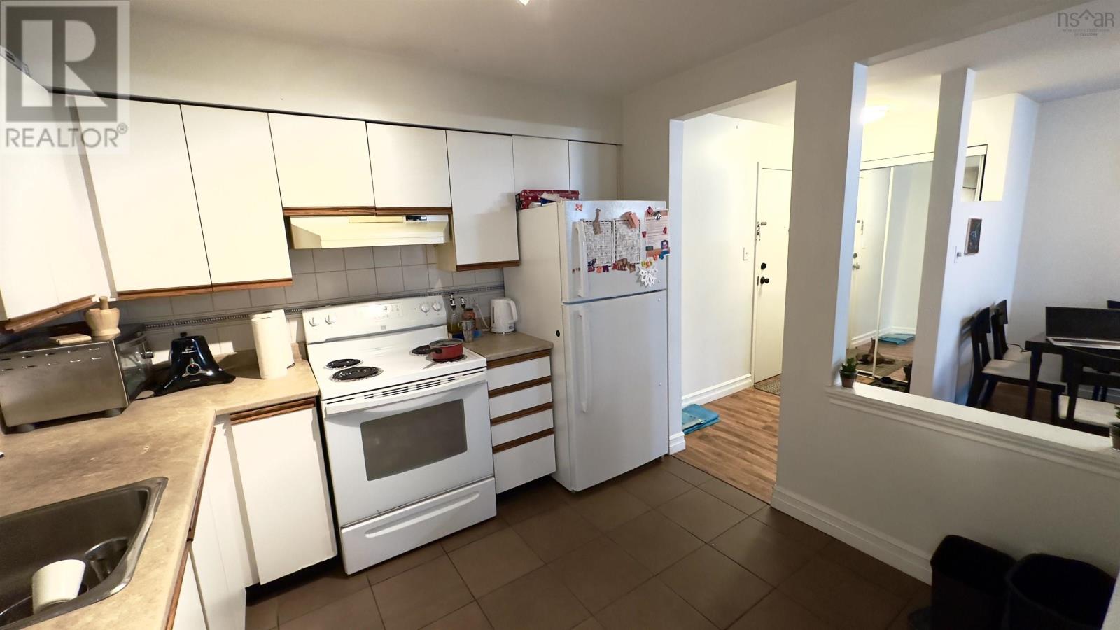 209 83 Kearney Lake Road, Halifax, Nova Scotia  B3M 4E6 - Photo 7 - 202500363