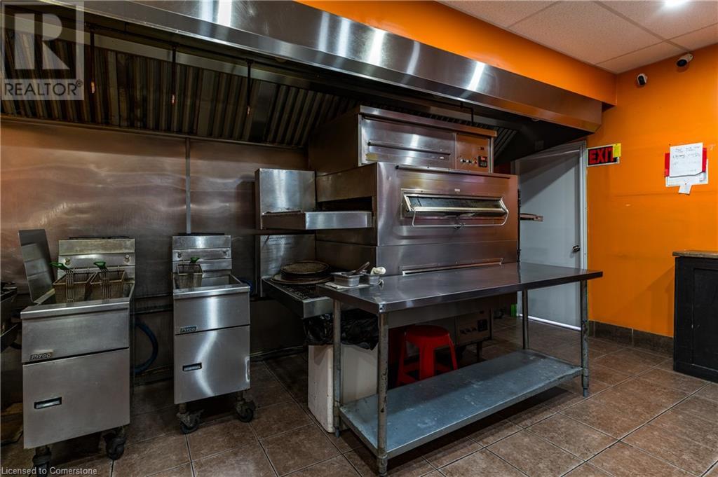 2145 King Street E, Hamilton, Ontario  L8K 1W5 - Photo 4 - 40688468