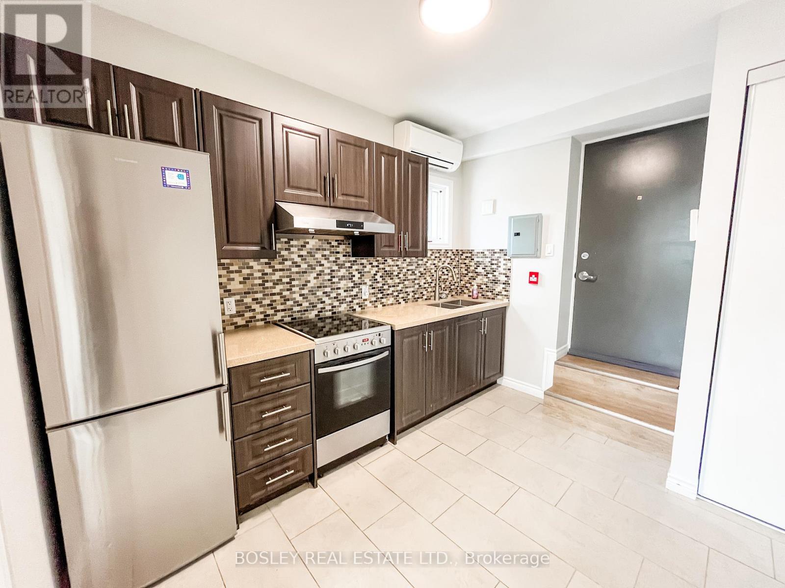 6 - 103 Coleman Avenue, Toronto, Ontario  M4C 1P9 - Photo 2 - E11911651