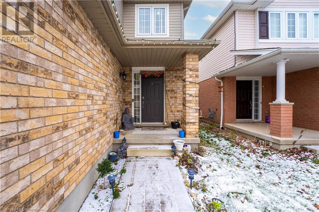 369 Thomas Slee Drive, Kitchener, Ontario  N2P 2X5 - Photo 3 - 40688464