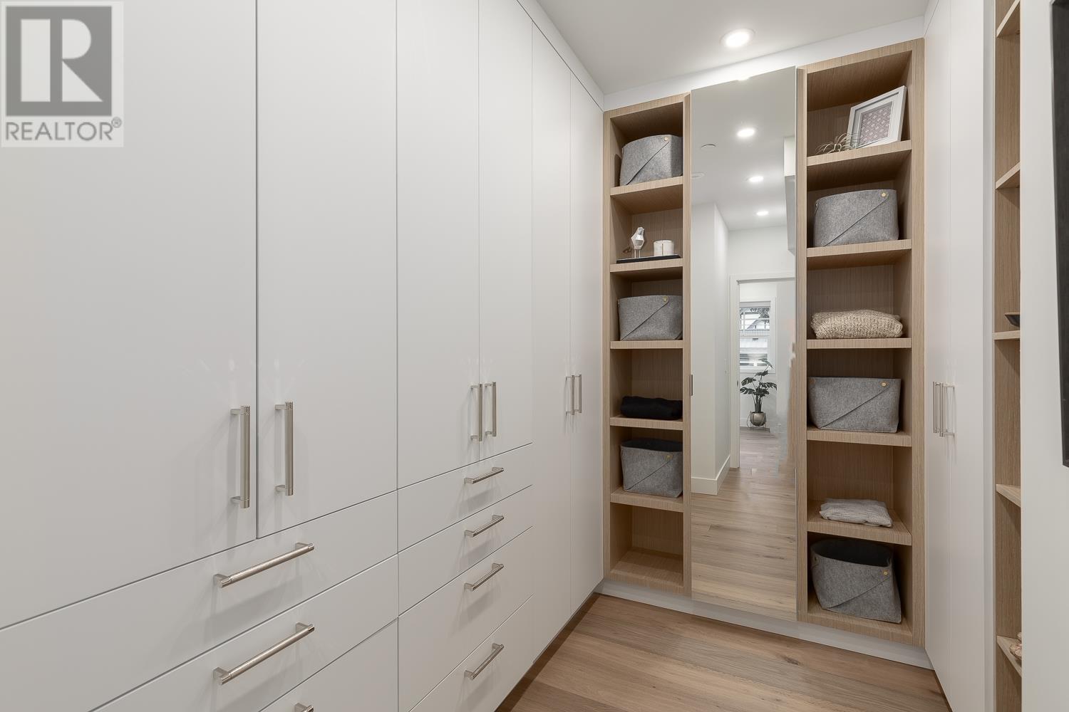 Listing Picture 17 of 37 : 3 356 W 15TH AVENUE, Vancouver / 溫哥華 - 魯藝地產 Yvonne Lu Group - MLS Medallion Club Member