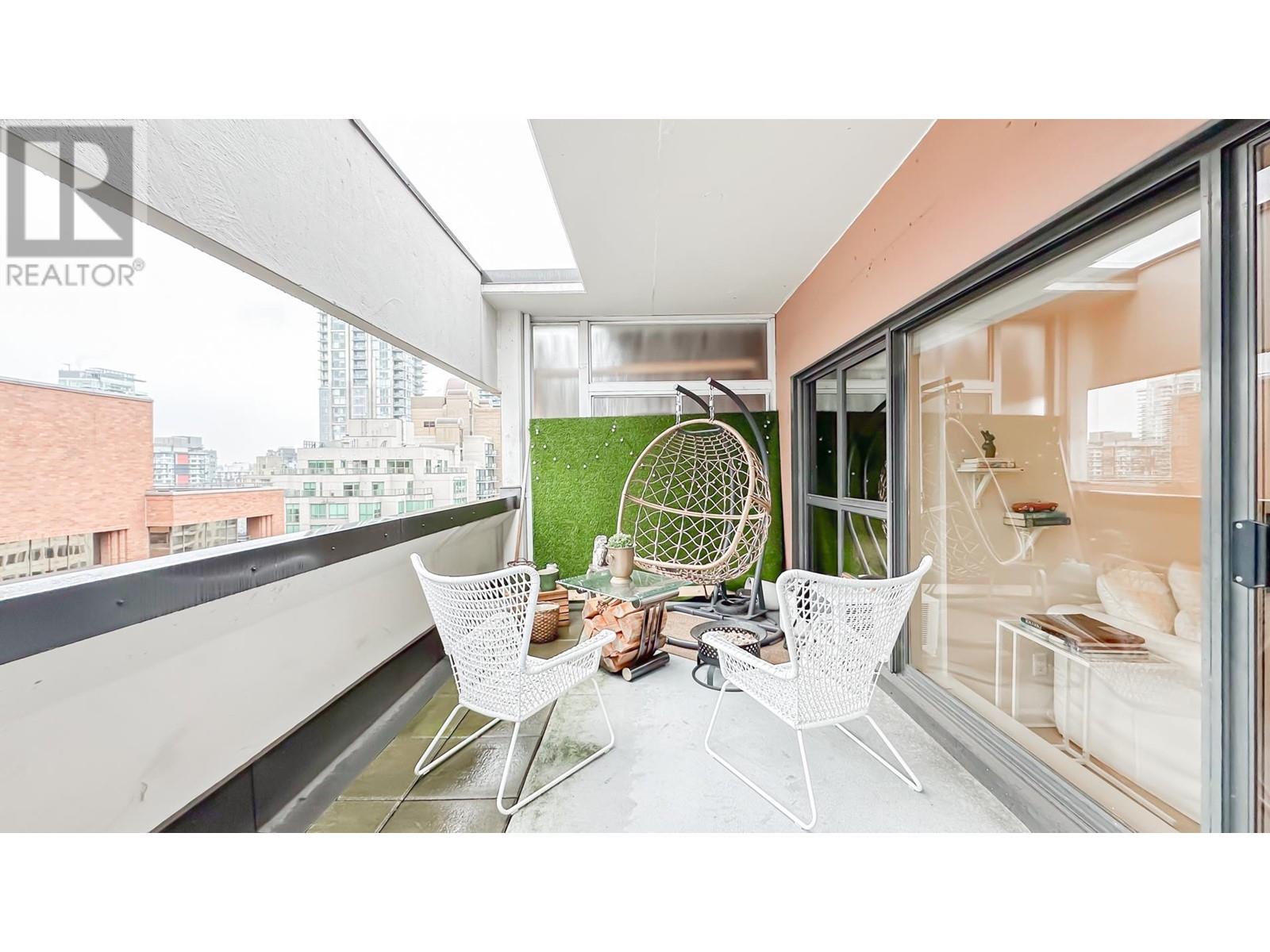 Listing Picture 13 of 24 : PH4 1177 HORNBY STREET, Vancouver / 溫哥華 - 魯藝地產 Yvonne Lu Group - MLS Medallion Club Member