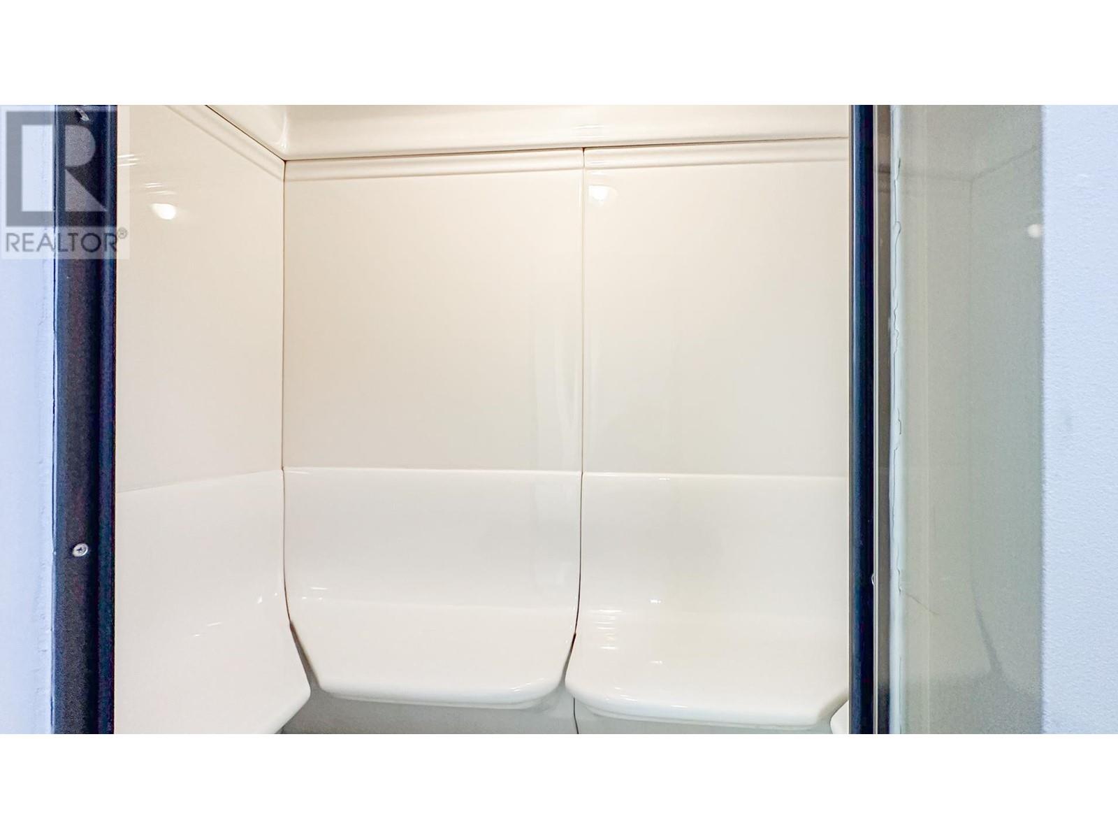 Listing Picture 20 of 24 : PH4 1177 HORNBY STREET, Vancouver / 溫哥華 - 魯藝地產 Yvonne Lu Group - MLS Medallion Club Member