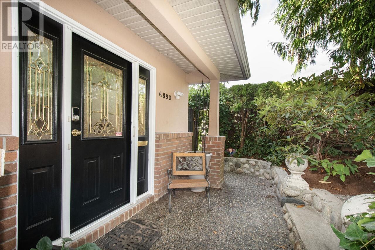 6890 Cedar Rose Court, Burnaby, British Columbia V5J 5J7 - Photo 2 - R2953414