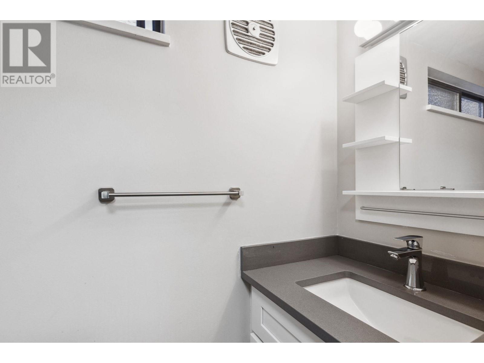 11 3350 Rosemont Drive, Vancouver, British Columbia  V5S 2C9 - Photo 13 - R2953419