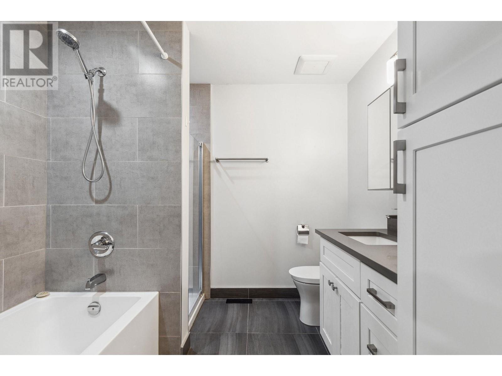 11 3350 Rosemont Drive, Vancouver, British Columbia  V5S 2C9 - Photo 16 - R2953419