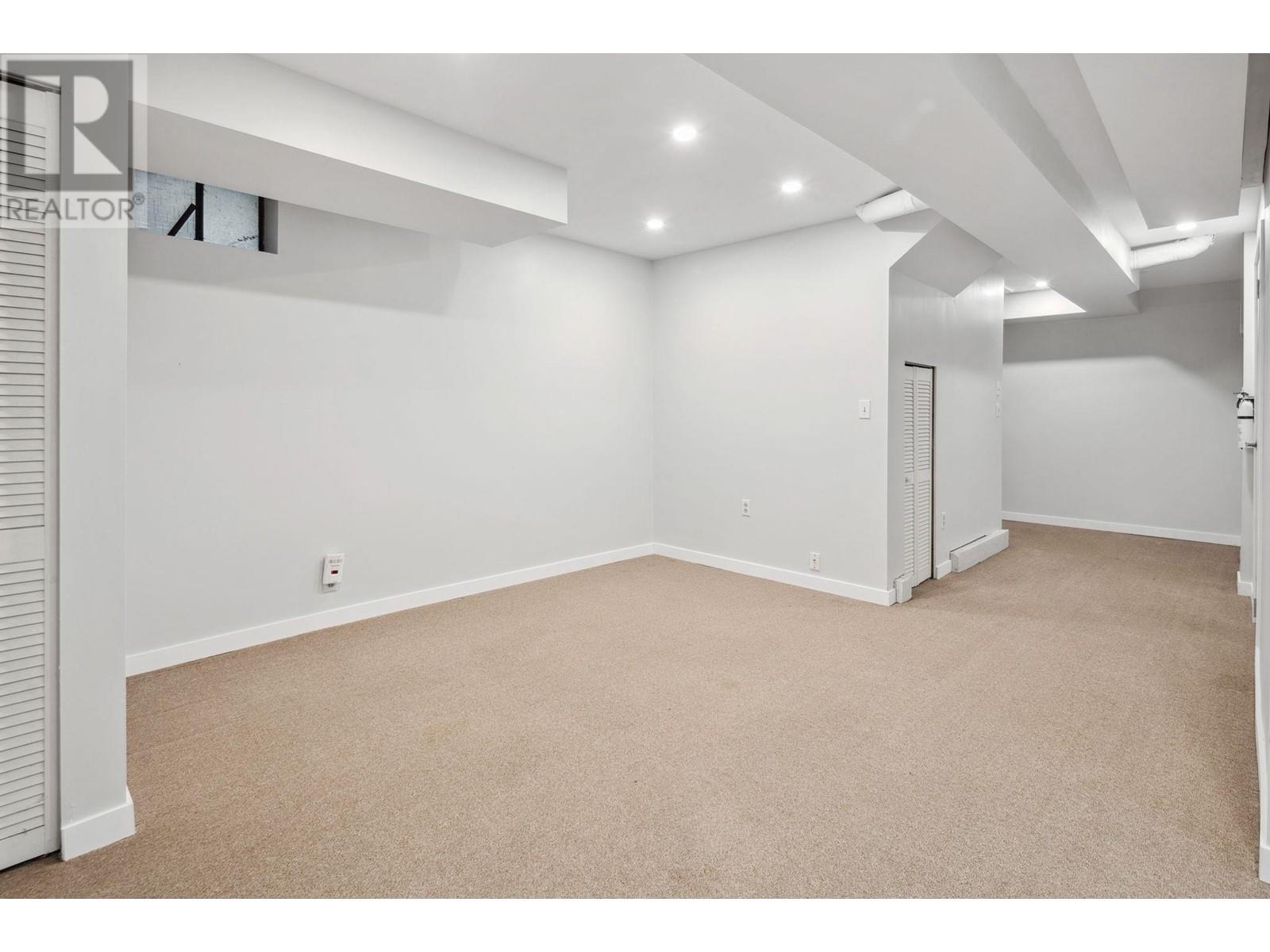 11 3350 Rosemont Drive, Vancouver, British Columbia  V5S 2C9 - Photo 25 - R2953419