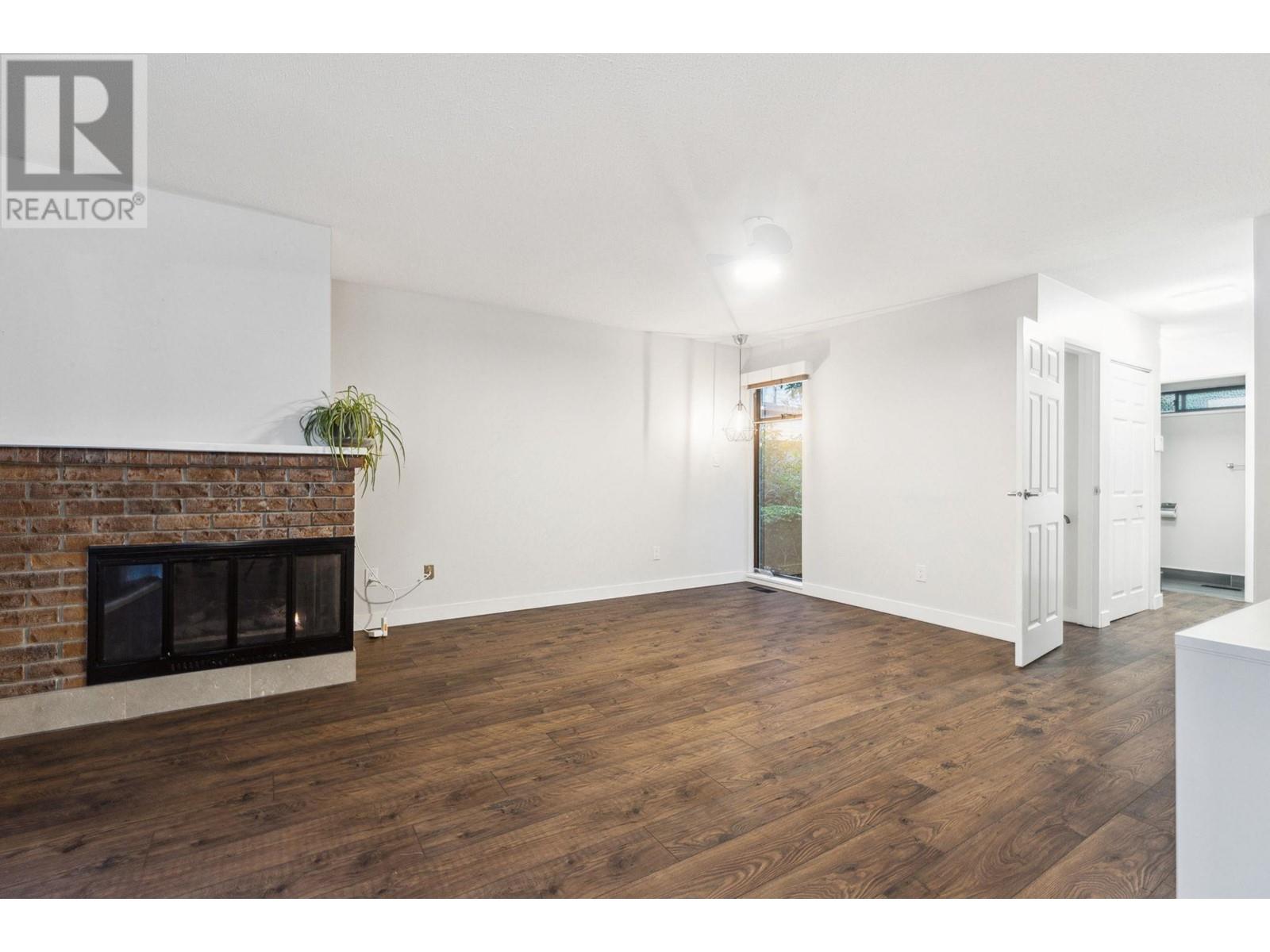 11 3350 Rosemont Drive, Vancouver, British Columbia  V5S 2C9 - Photo 4 - R2953419