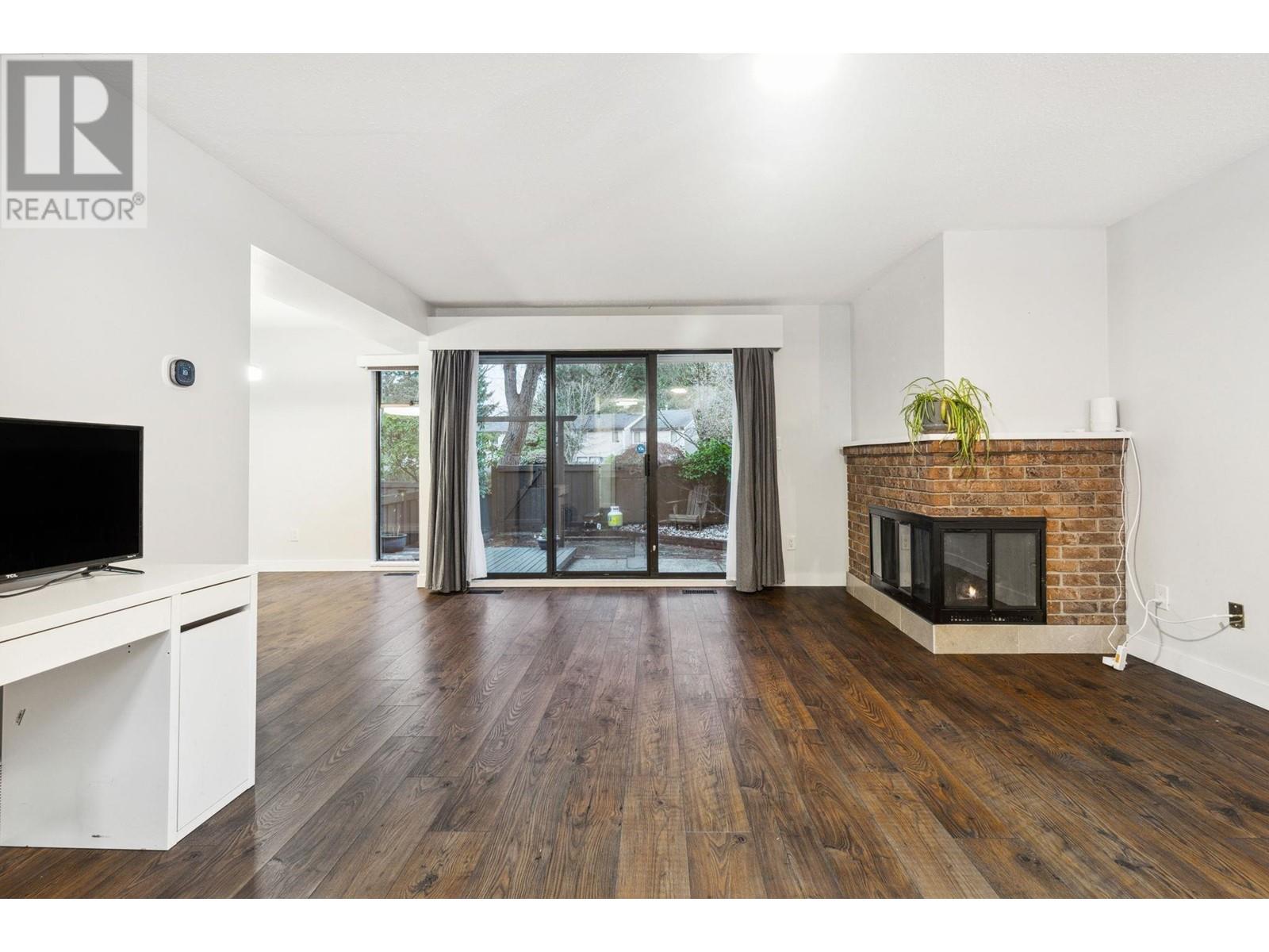 11 3350 Rosemont Drive, Vancouver, British Columbia  V5S 2C9 - Photo 6 - R2953419