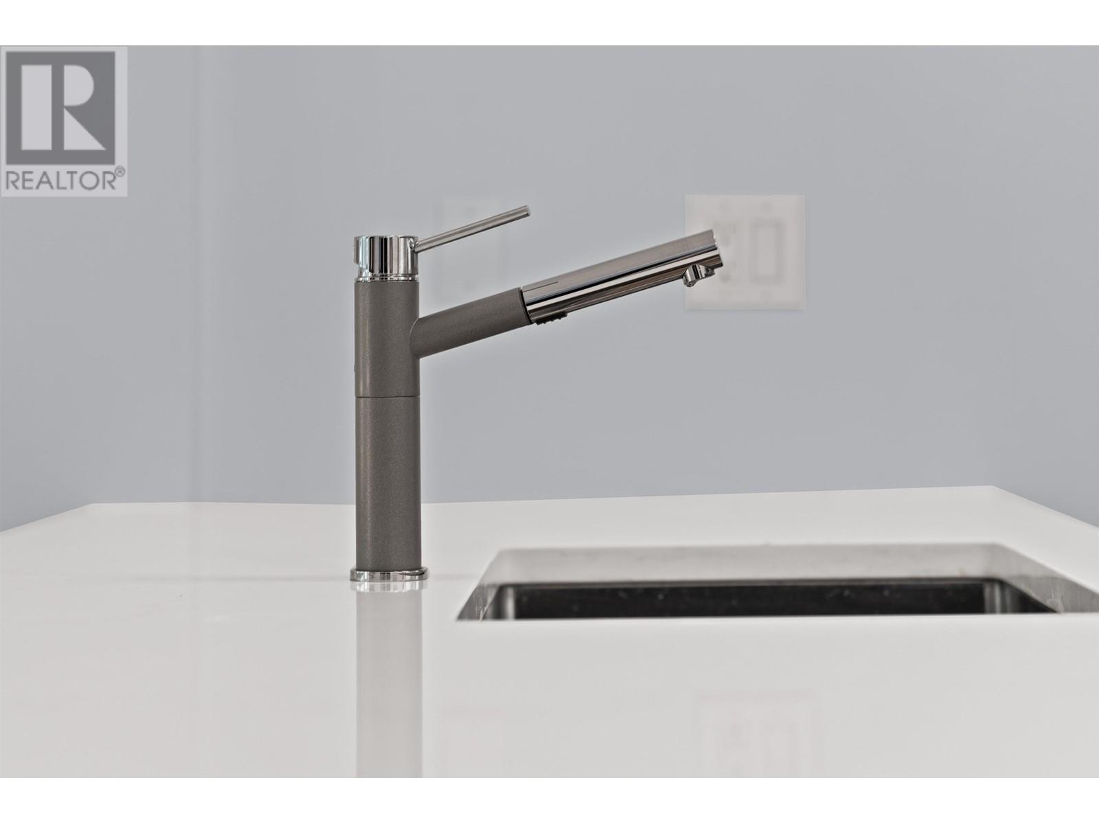 Listing Picture 33 of 34 : 410 909 MAINLAND STREET, Vancouver / 溫哥華 - 魯藝地產 Yvonne Lu Group - MLS Medallion Club Member