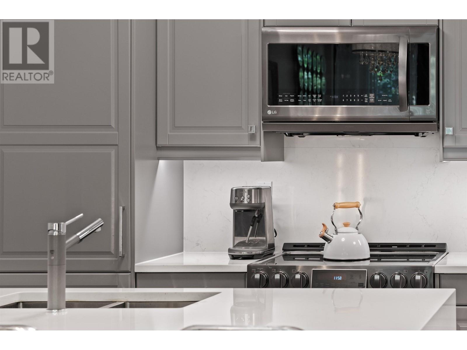 Listing Picture 34 of 34 : 410 909 MAINLAND STREET, Vancouver / 溫哥華 - 魯藝地產 Yvonne Lu Group - MLS Medallion Club Member