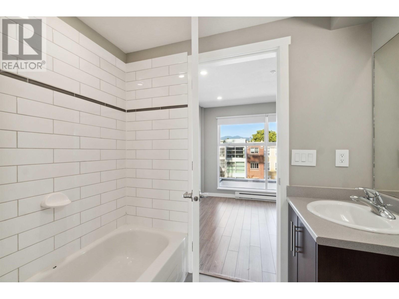 3 2880 W 4th Avenue, Vancouver, British Columbia  V6K 1R2 - Photo 26 - R2953492