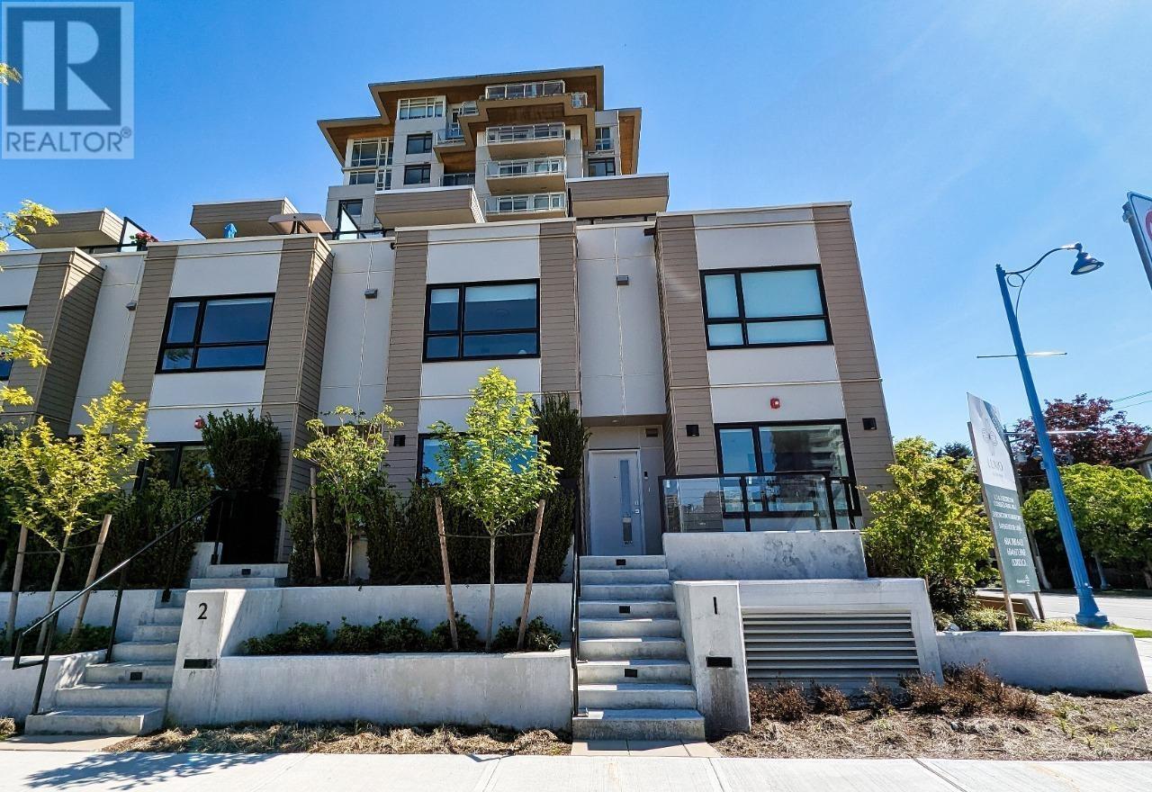 Listing Picture 2 of 21 : 1 8428 PARK ROAD, Richmond / 烈治文 - 魯藝地產 Yvonne Lu Group - MLS Medallion Club Member