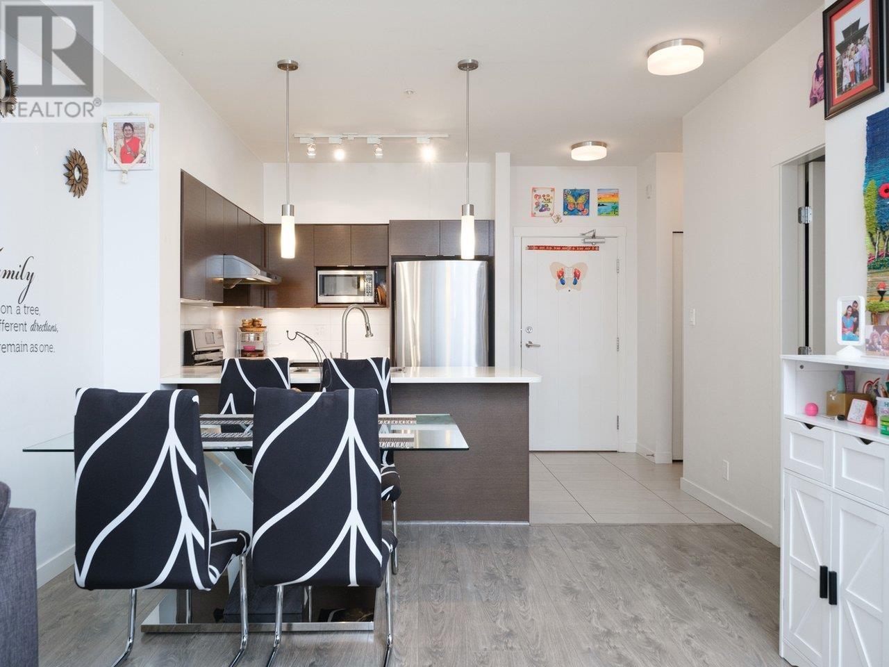 Listing Picture 8 of 22 : 205 10880 NO. 5 ROAD, Richmond / 烈治文 - 魯藝地產 Yvonne Lu Group - MLS Medallion Club Member