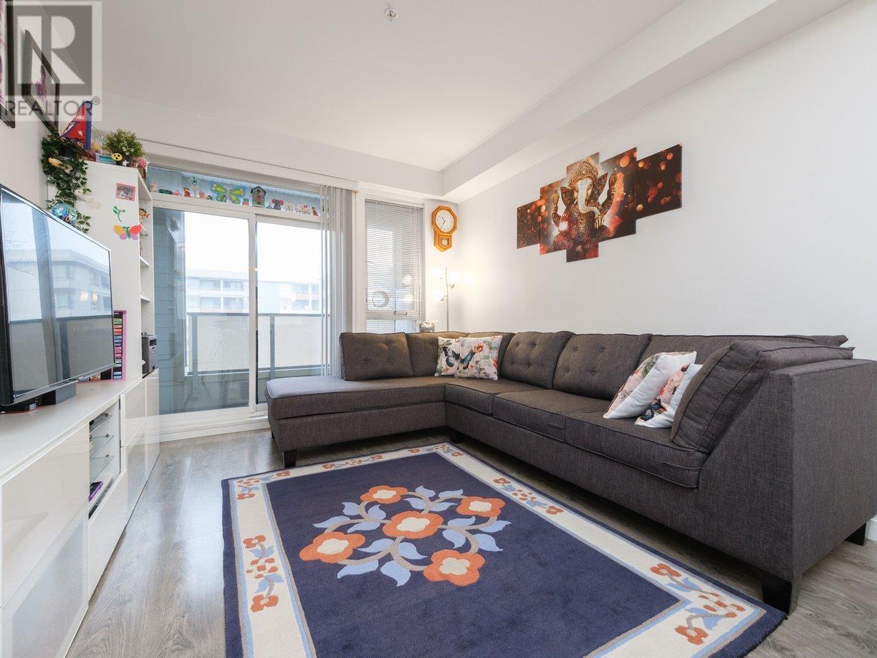 Listing Picture 2 of 22 : 205 10880 NO. 5 ROAD, Richmond / 烈治文 - 魯藝地產 Yvonne Lu Group - MLS Medallion Club Member