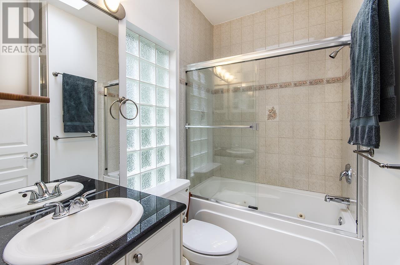 522 E 4th Street, North Vancouver, British Columbia  V7L 1J6 - Photo 14 - R2953424