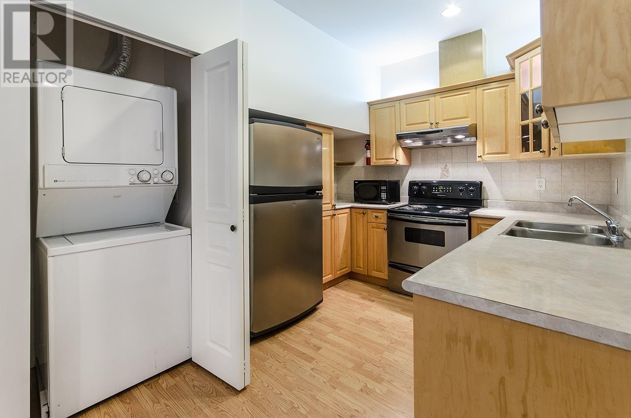 522 E 4th Street, North Vancouver, British Columbia  V7L 1J6 - Photo 19 - R2953424