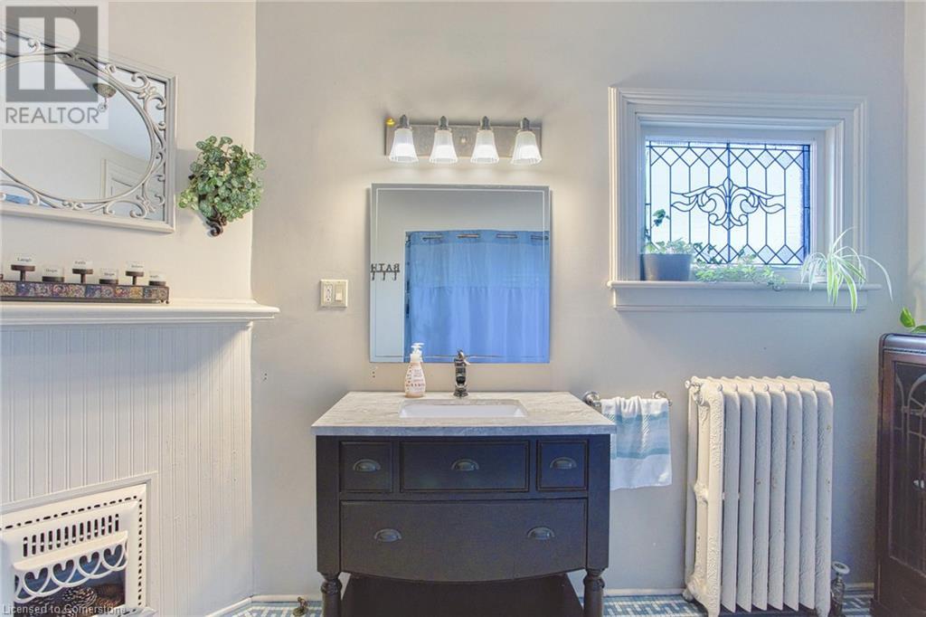 225 Broad Street E, Dunnville, Ontario  N1A 1G1 - Photo 32 - 40683199