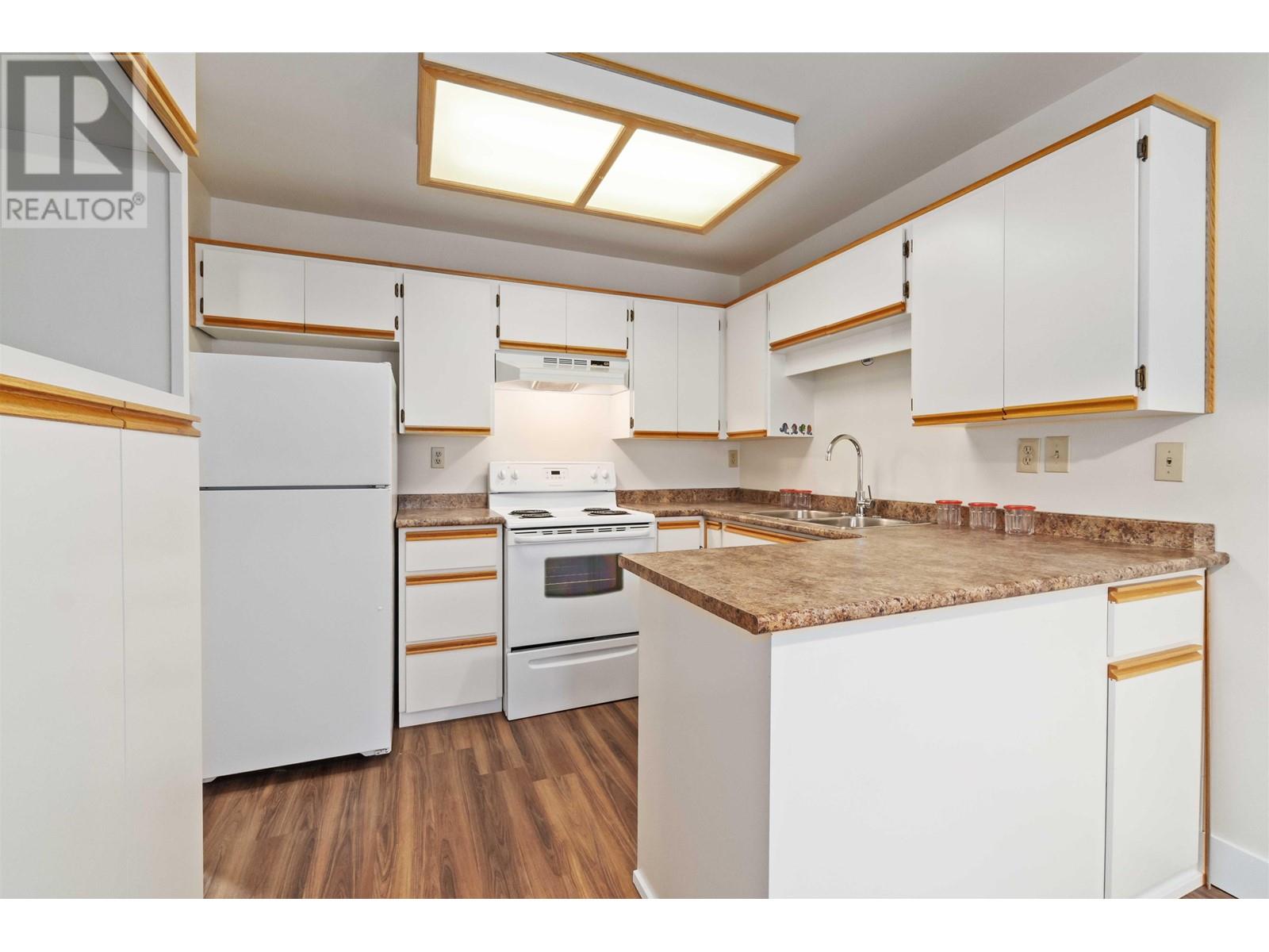 4 1318 Brunette Avenue, Coquitlam, British Columbia  V3K 6R1 - Photo 7 - R2953445