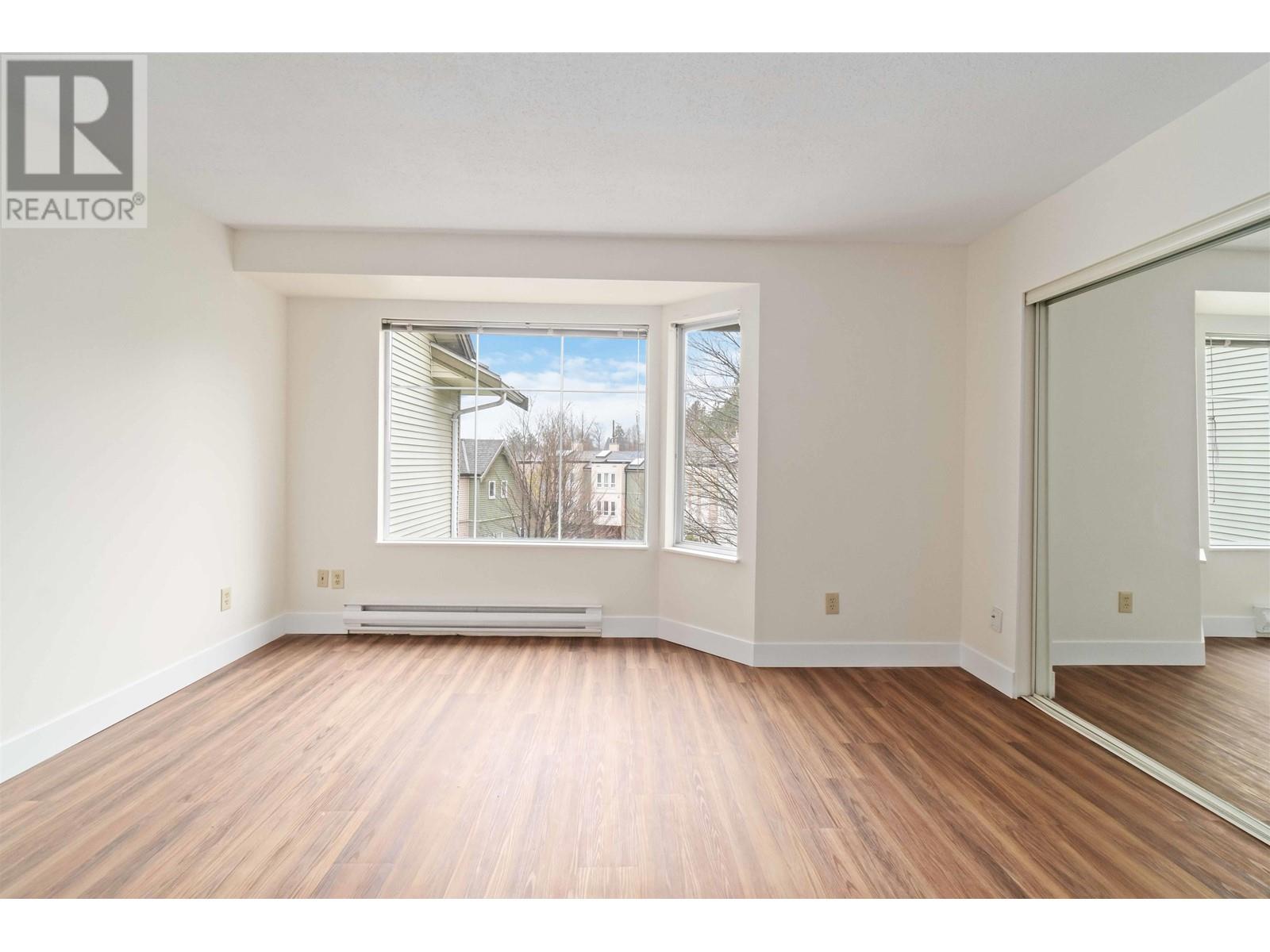 4 1318 Brunette Avenue, Coquitlam, British Columbia  V3K 6R1 - Photo 11 - R2953445