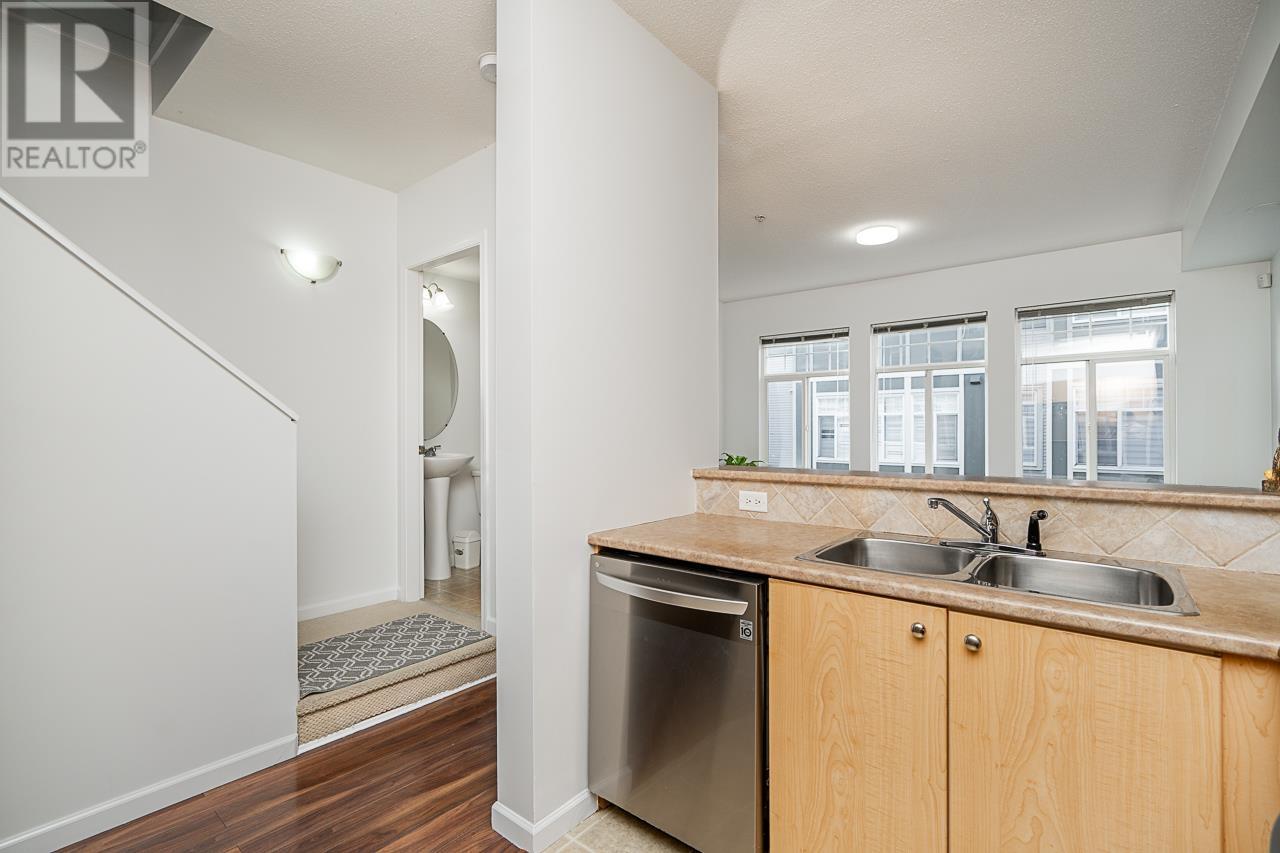 62 1010 Ewen Avenue, New Westminster, British Columbia V3M 5C9 - Photo 7 - R2953175