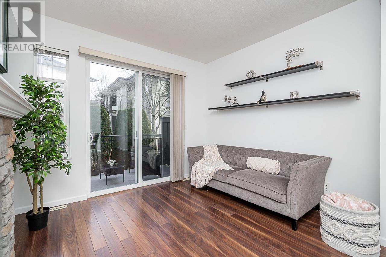 62 1010 Ewen Avenue, New Westminster, British Columbia V3M 5C9 - Photo 2 - R2953175