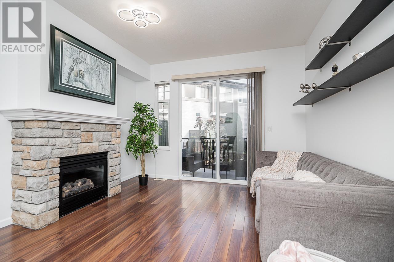 62 1010 Ewen Avenue, New Westminster, British Columbia V3M 5C9 - Photo 1 - R2953175