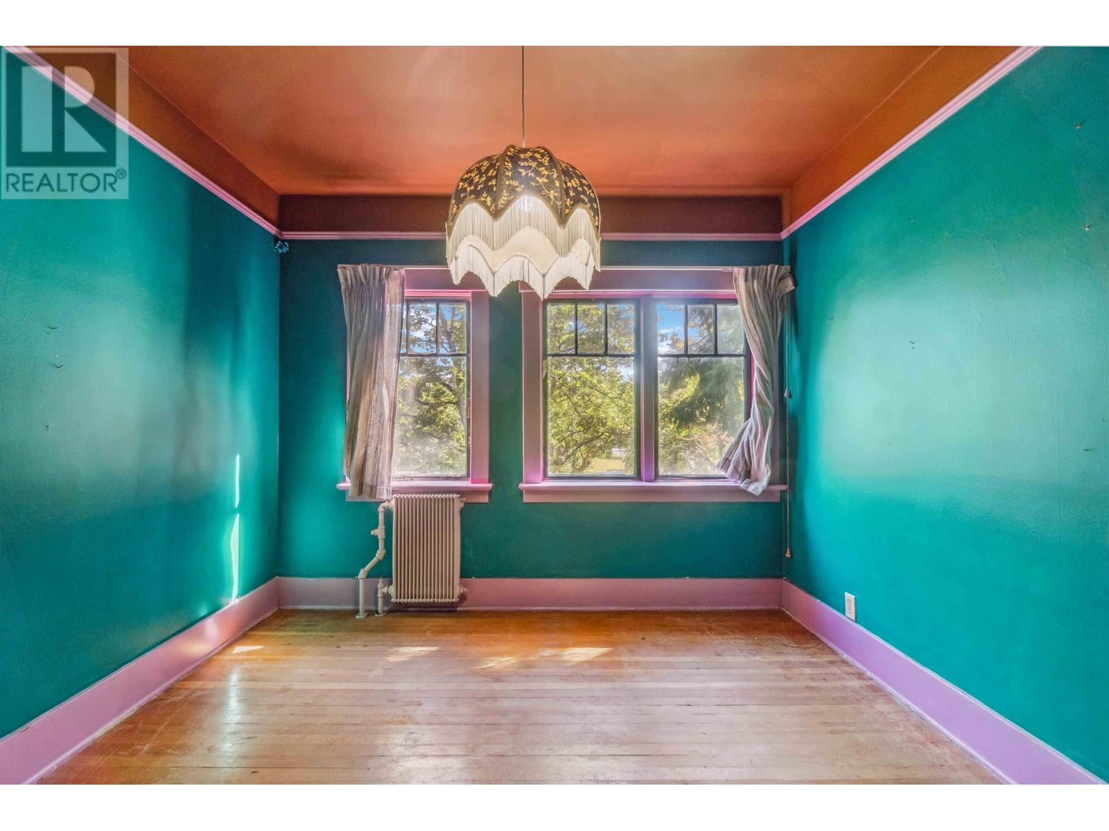 Listing Picture 23 of 40 : 2011 W 48TH AVENUE, Vancouver / 溫哥華 - 魯藝地產 Yvonne Lu Group - MLS Medallion Club Member