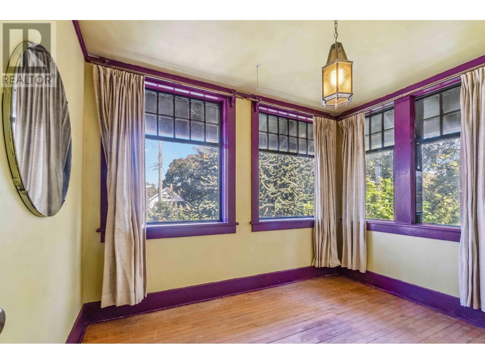 Listing Picture 25 of 40 : 2011 W 48TH AVENUE, Vancouver / 溫哥華 - 魯藝地產 Yvonne Lu Group - MLS Medallion Club Member