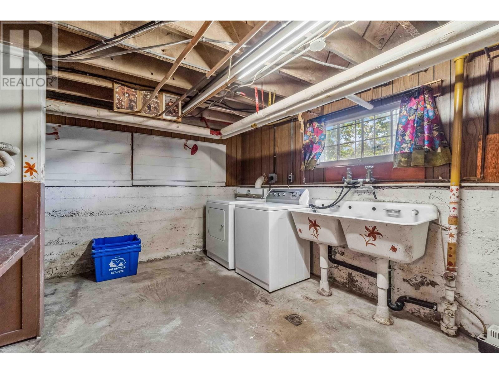 Listing Picture 38 of 40 : 2011 W 48TH AVENUE, Vancouver / 溫哥華 - 魯藝地產 Yvonne Lu Group - MLS Medallion Club Member