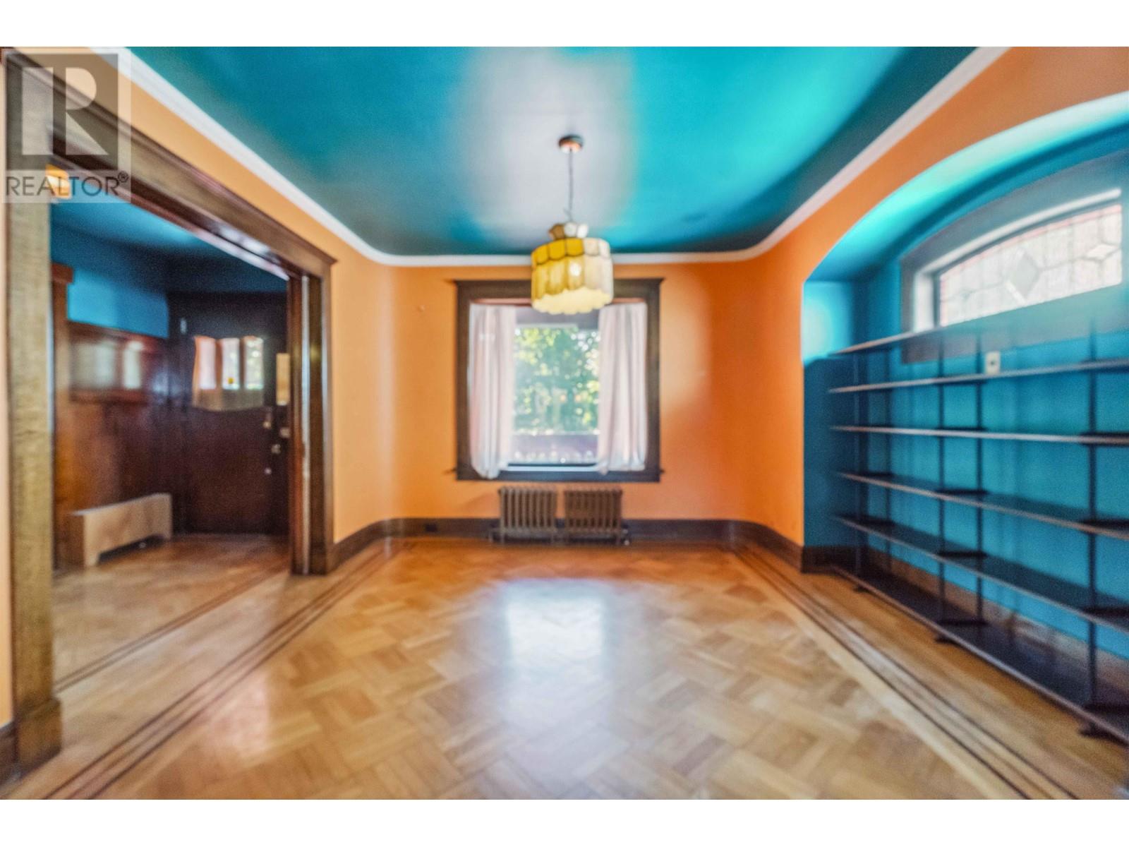 Listing Picture 12 of 40 : 2011 W 48TH AVENUE, Vancouver / 溫哥華 - 魯藝地產 Yvonne Lu Group - MLS Medallion Club Member