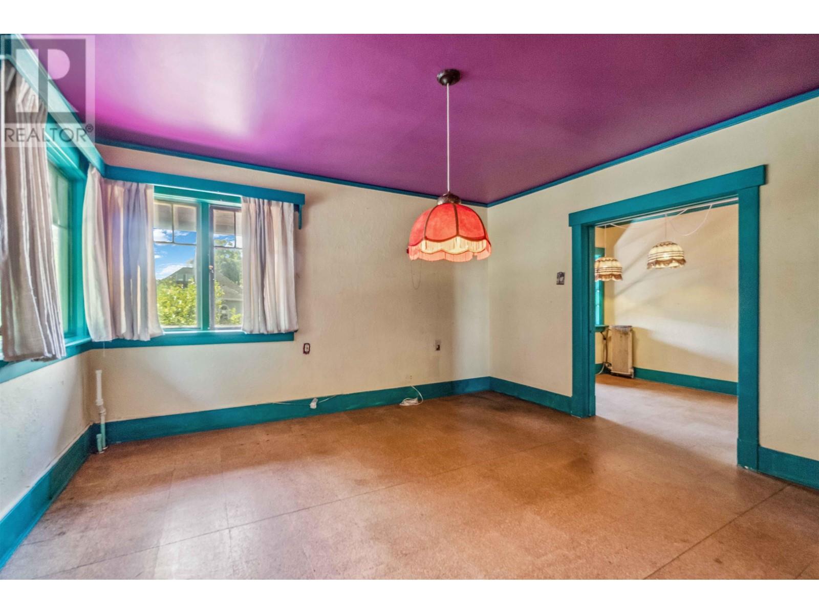 Listing Picture 30 of 40 : 2011 W 48TH AVENUE, Vancouver / 溫哥華 - 魯藝地產 Yvonne Lu Group - MLS Medallion Club Member