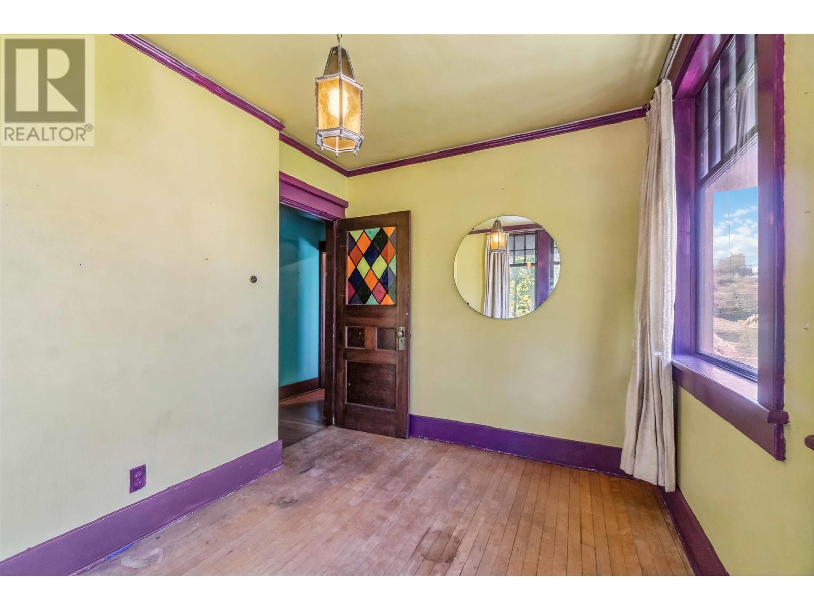 Listing Picture 26 of 40 : 2011 W 48TH AVENUE, Vancouver / 溫哥華 - 魯藝地產 Yvonne Lu Group - MLS Medallion Club Member