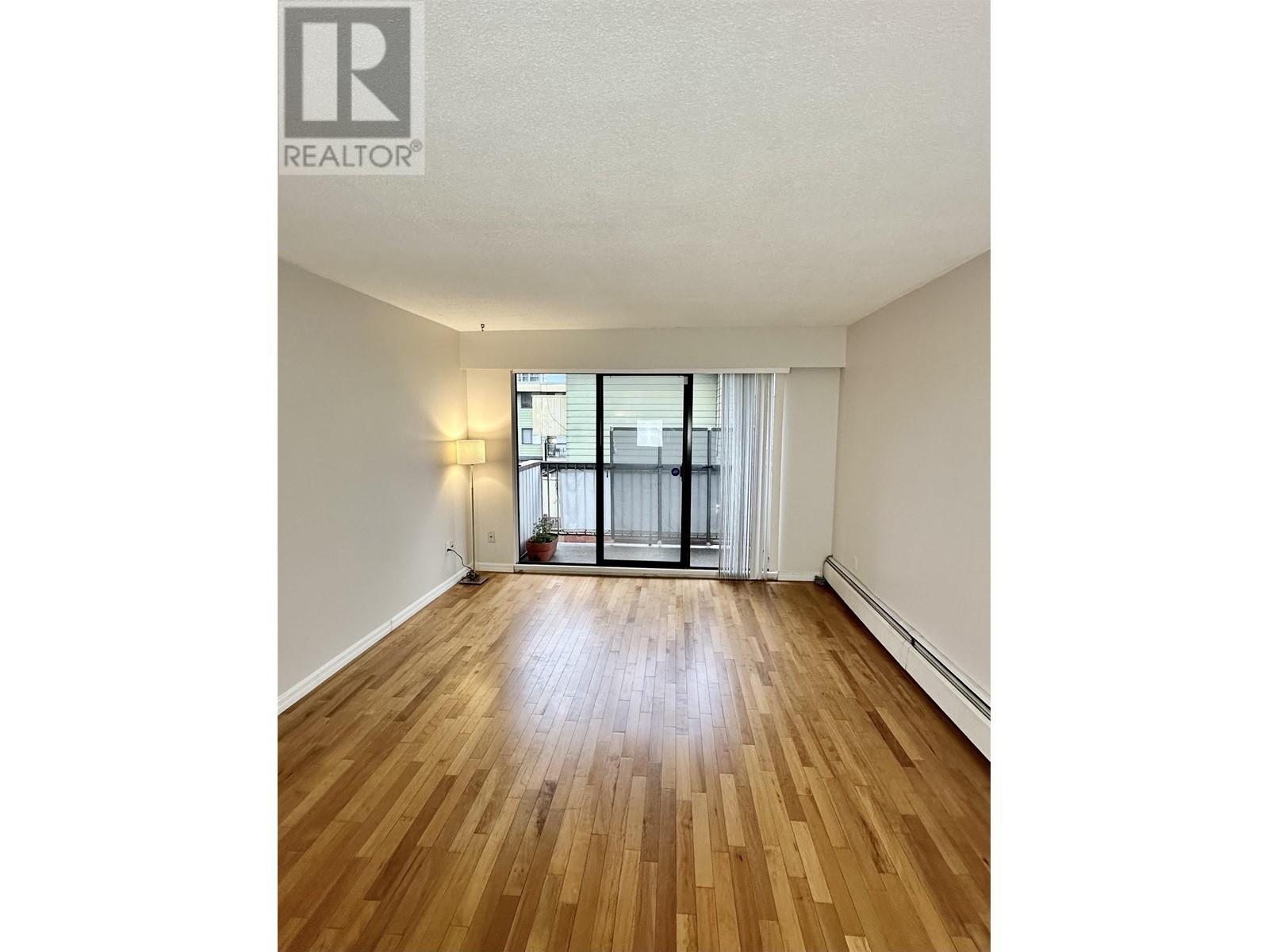 211 590 Whiting Way, Coquitlam, British Columbia  V3J 3R9 - Photo 4 - R2952193
