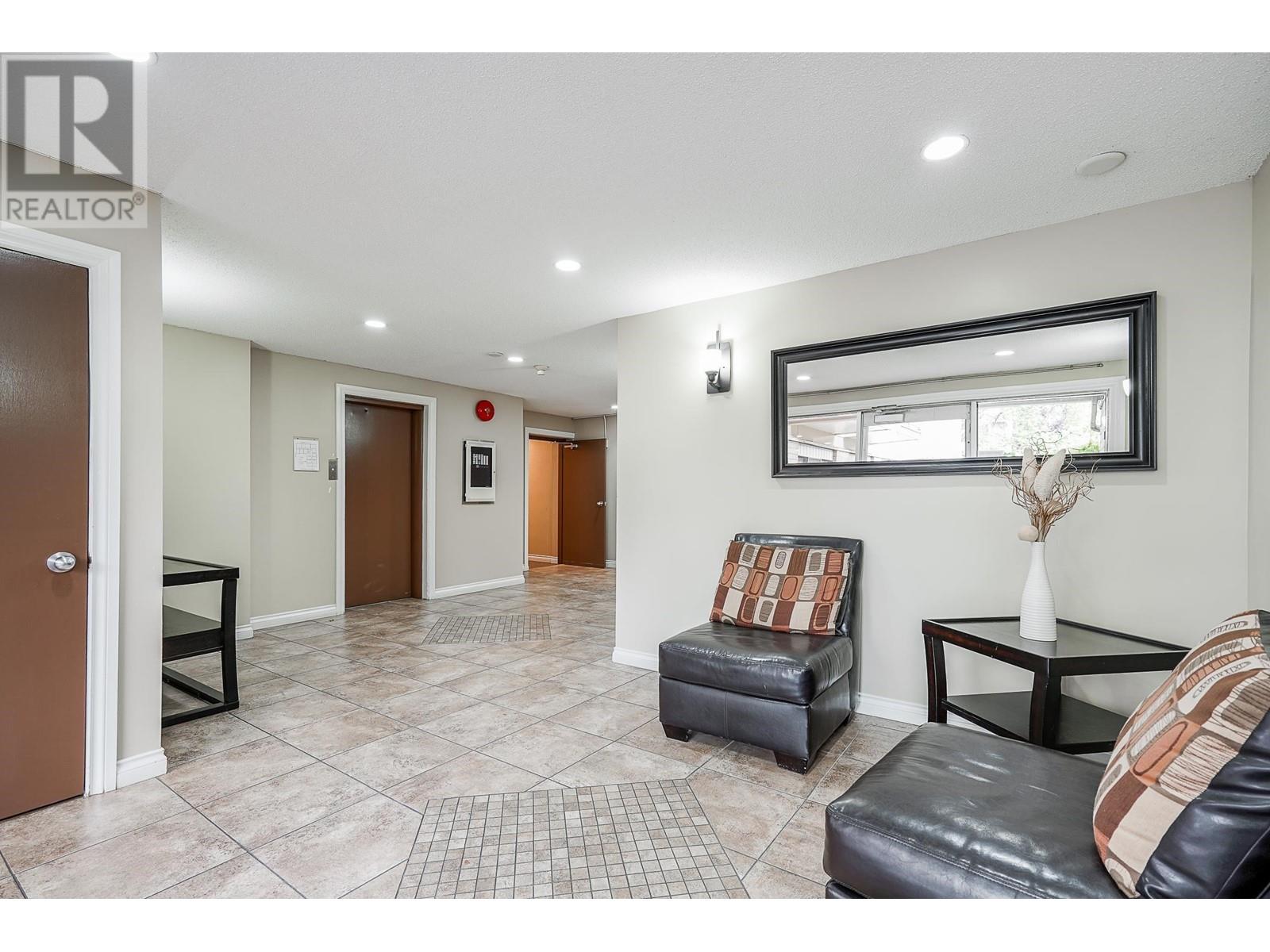 211 590 Whiting Way, Coquitlam, British Columbia  V3J 3R9 - Photo 26 - R2952193