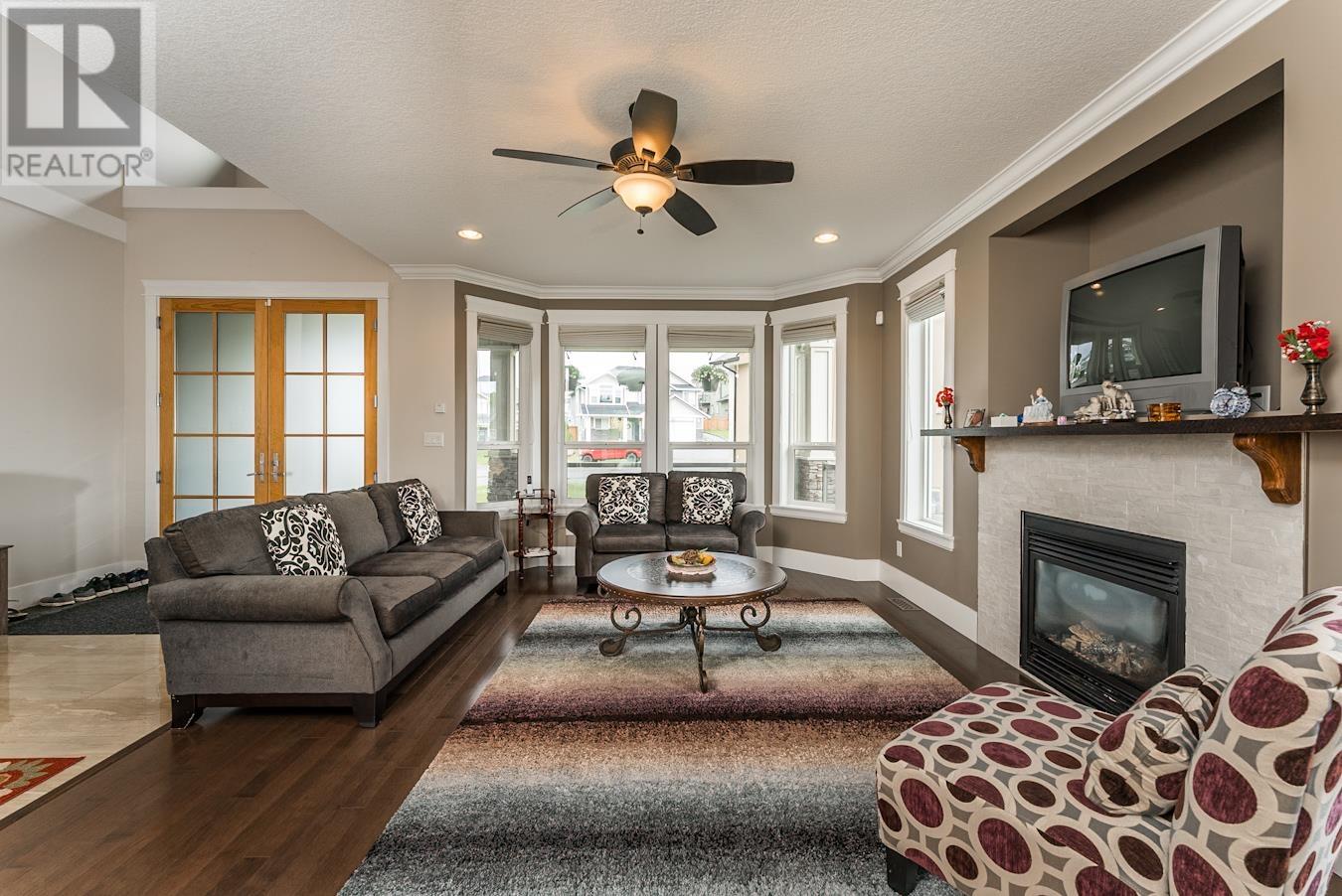 Property at 1212 ORIZABA COURT image 3