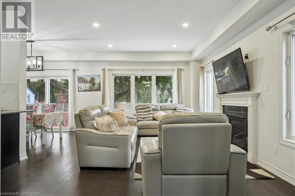 235 Stone Church Road E, Hamilton, Ontario  L9B 1B1 - Photo 9 - 40688359