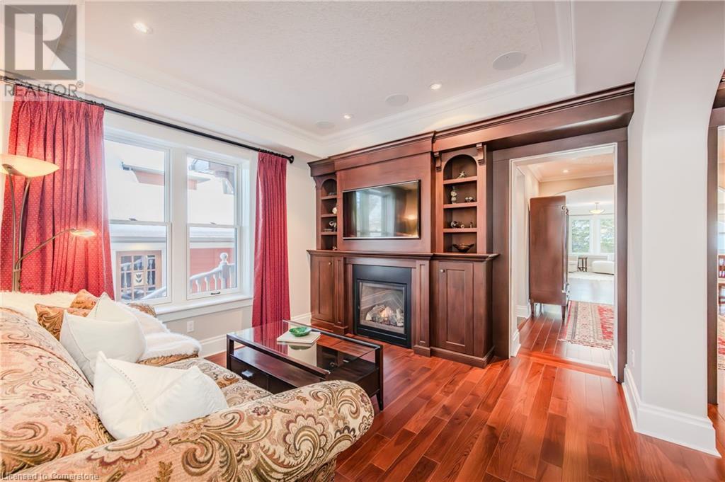 59 Menno Street, Waterloo, Ontario  N2L 2A6 - Photo 7 - 40688500