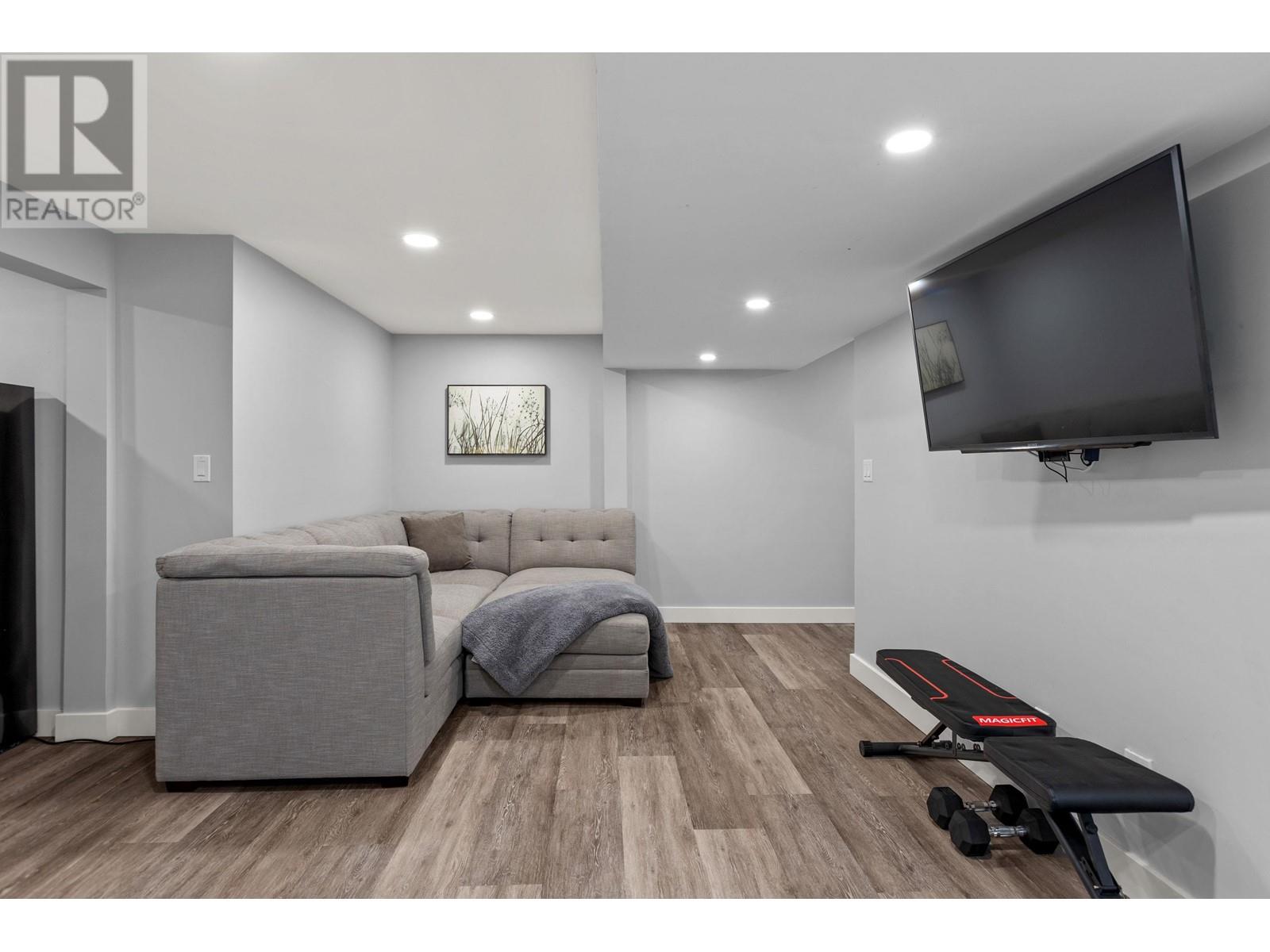 22070 Cliff Avenue, Maple Ridge, British Columbia V2X 2L2 - Photo 27 - R2953525