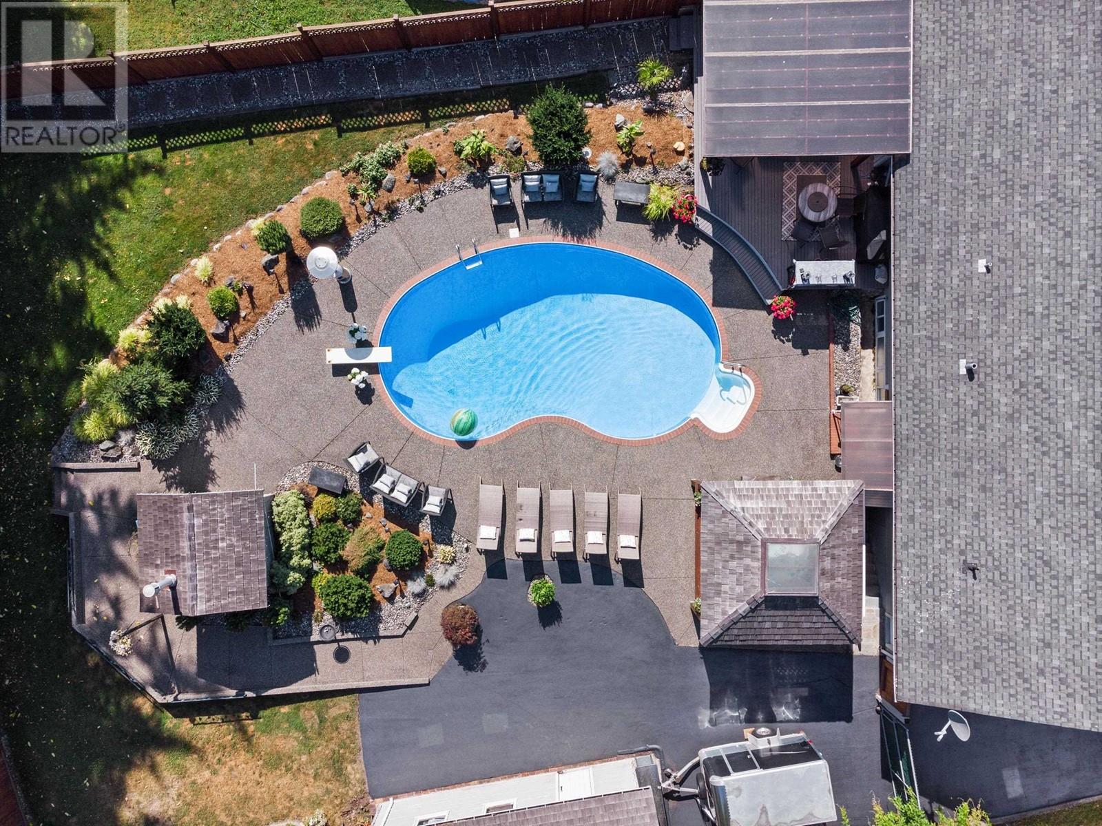 22070 Cliff Avenue, Maple Ridge, British Columbia V2X 2L2 - Photo 39 - R2953525