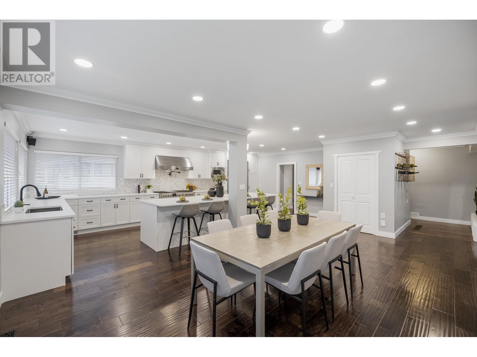 22070 Cliff Avenue, Maple Ridge, British Columbia V2X 2L2 - Photo 4 - R2953525