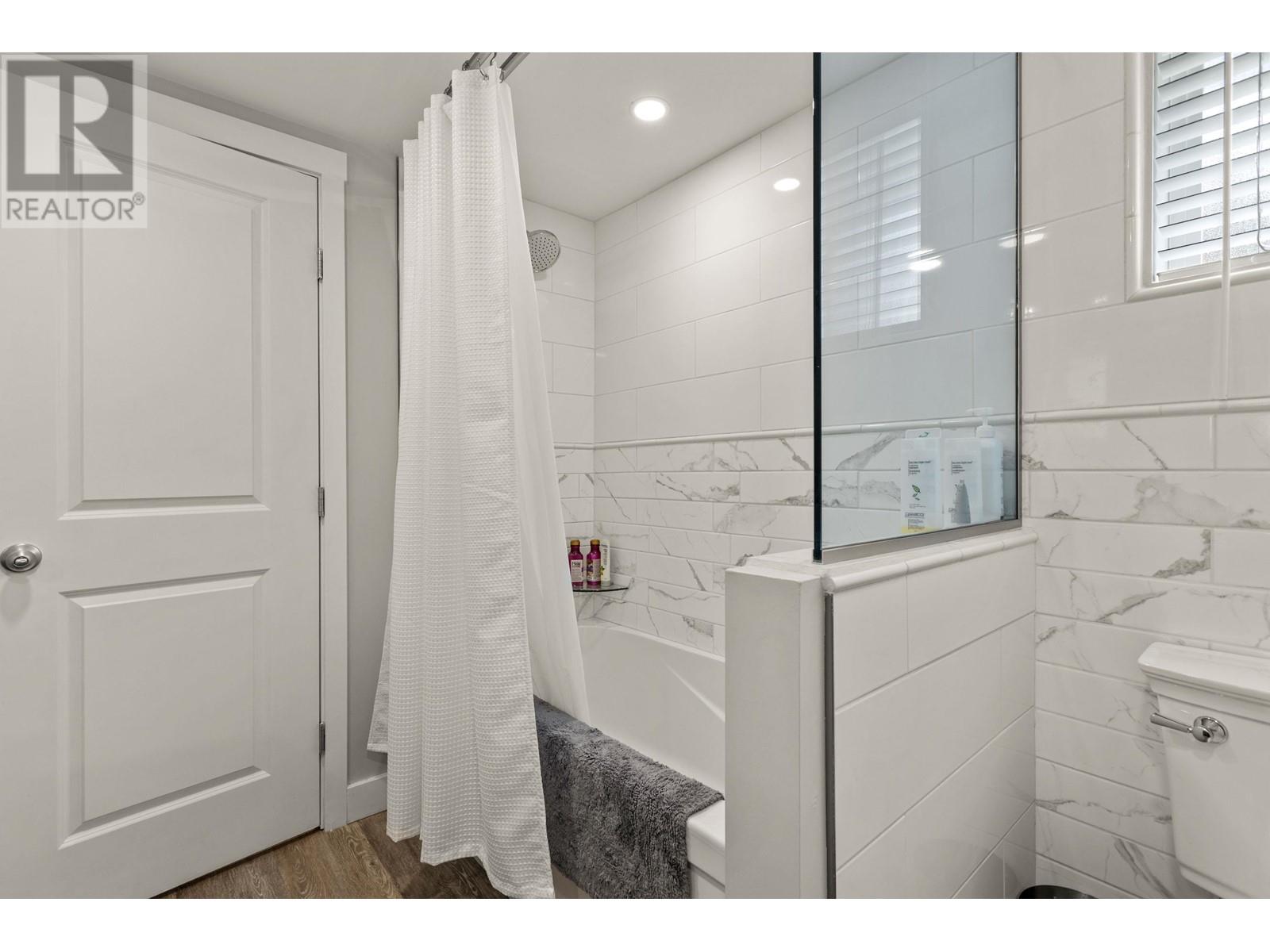 22070 Cliff Avenue, Maple Ridge, British Columbia V2X 2L2 - Photo 30 - R2953525