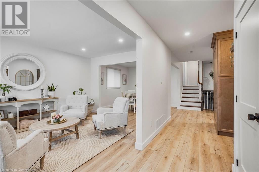 325 East 24th Street, Hamilton, Ontario  L8V 2Y7 - Photo 12 - 40688547