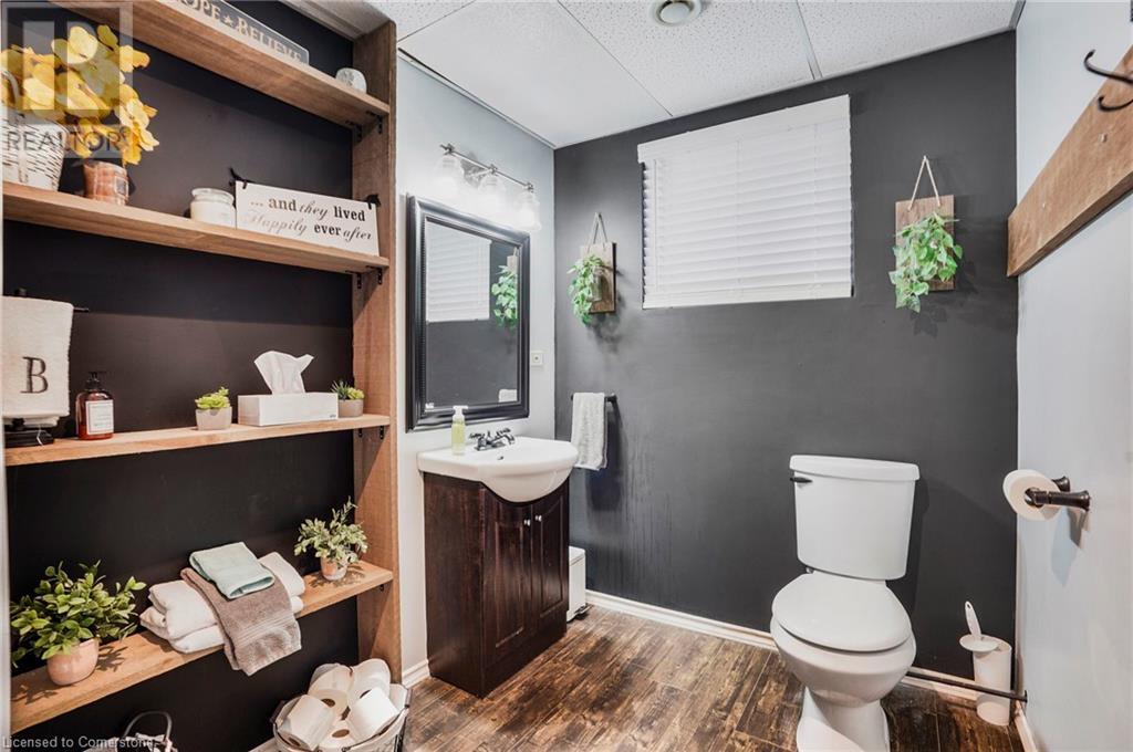 325 East 24th Street, Hamilton, Ontario  L8V 2Y7 - Photo 19 - 40688547