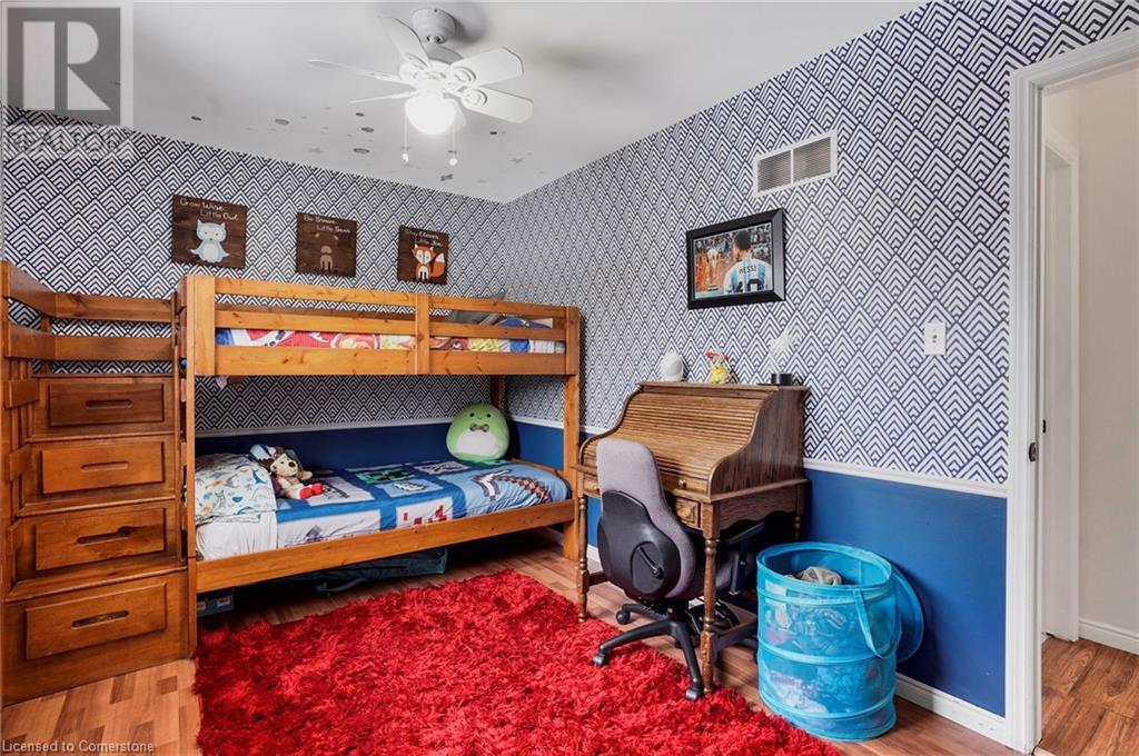 325 East 24th Street, Hamilton, Ontario  L8V 2Y7 - Photo 22 - 40688547