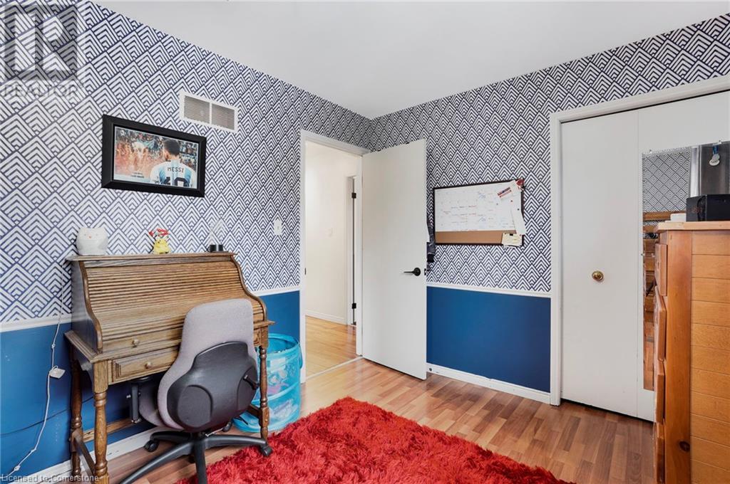 325 East 24th Street, Hamilton, Ontario  L8V 2Y7 - Photo 23 - 40688547