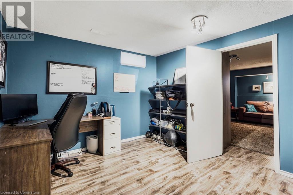 325 East 24th Street, Hamilton, Ontario  L8V 2Y7 - Photo 31 - 40688547