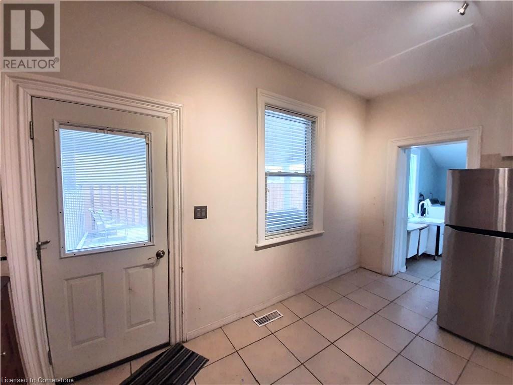 125 Charlotte Street, Brantford, Ontario  N3T 2X5 - Photo 18 - 40687717