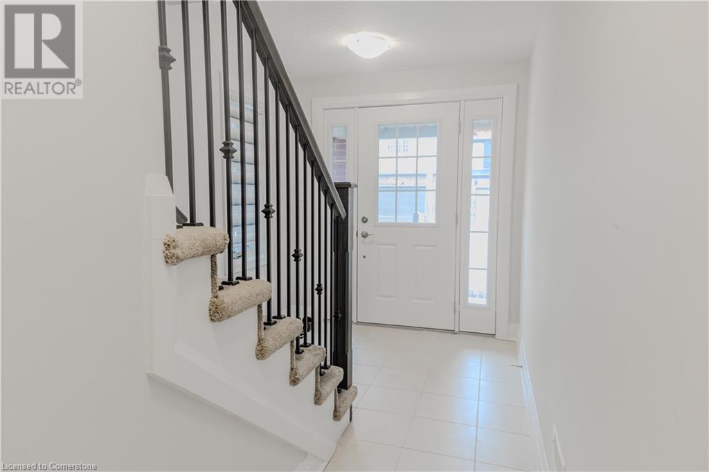 241 Raspberry Place Place, Waterloo, Ontario  N2V 0H3 - Photo 4 - 40688010