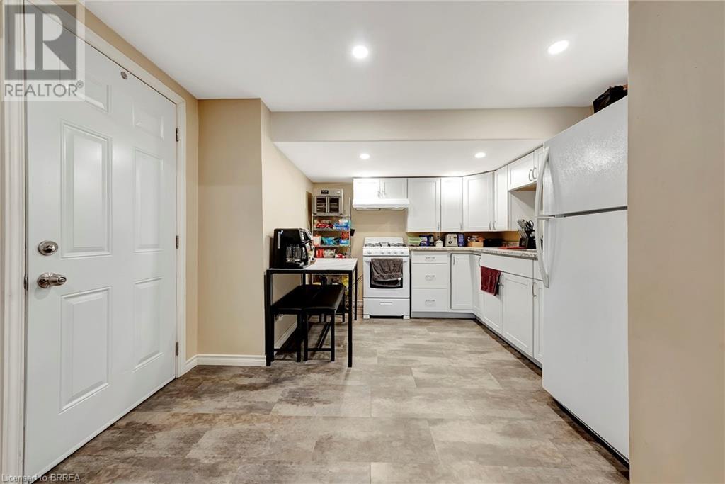 12 Allwood Street, Brantford, Ontario  N3R 2T8 - Photo 15 - 40685624